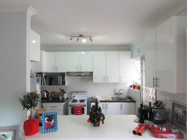 To Let 2 Bedroom Property for Rent in Lakeside Western Cape